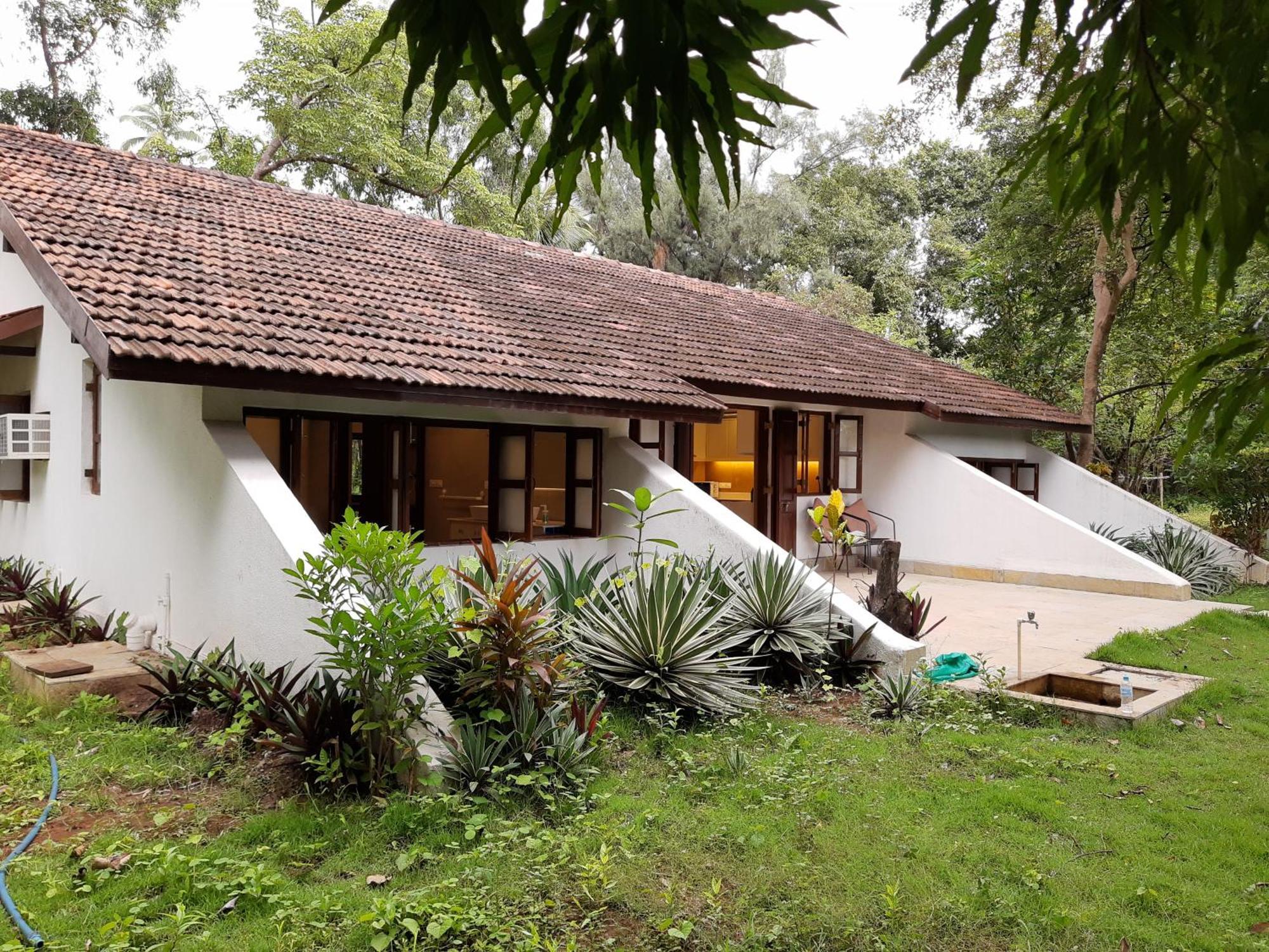 Banyan House - Luxurious 4 Bedroom Villa On One Acre, Near The Beach นาโกน ภายนอก รูปภาพ