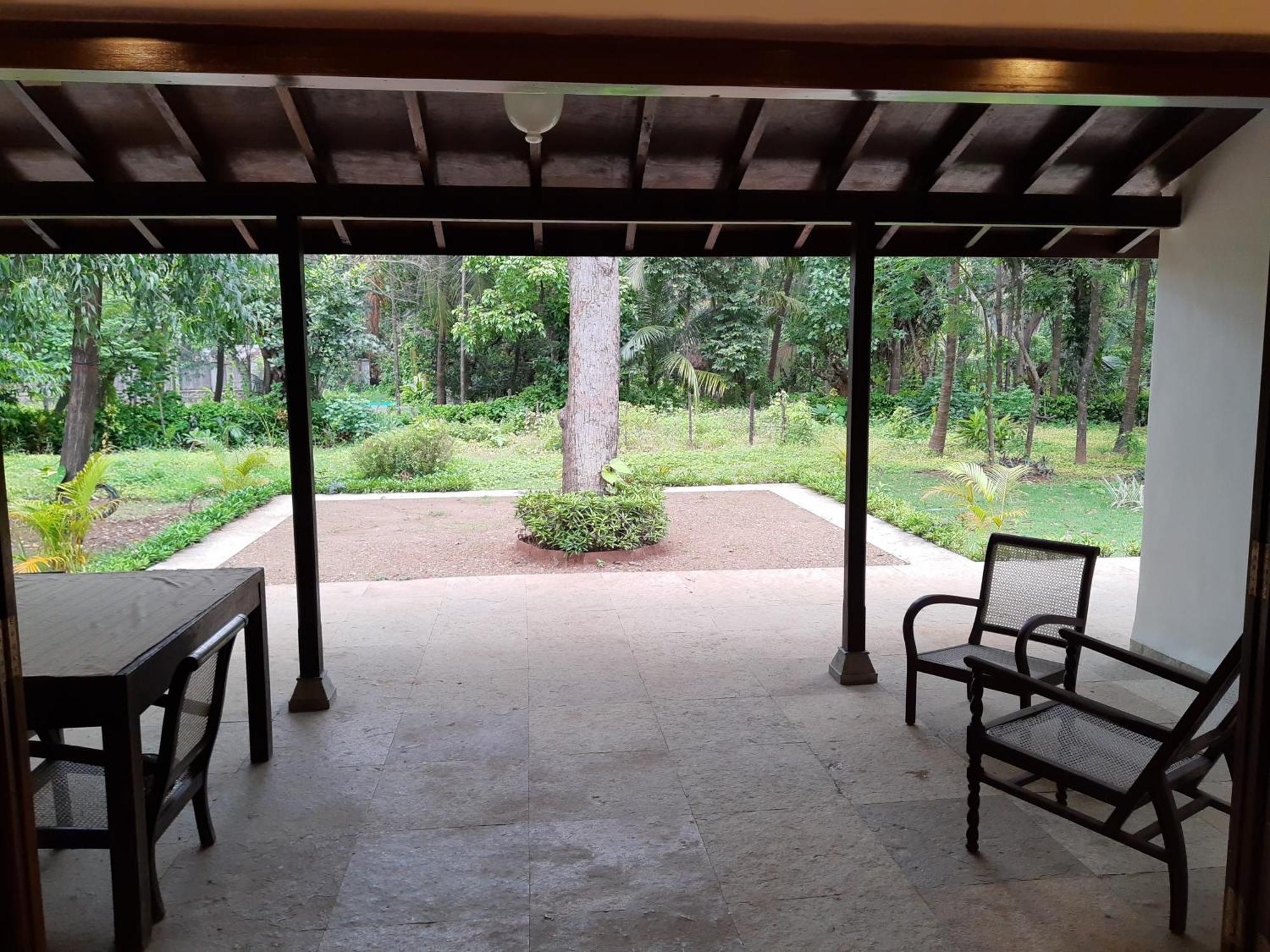Banyan House - Luxurious 4 Bedroom Villa On One Acre, Near The Beach นาโกน ภายนอก รูปภาพ